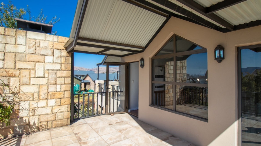 4 Bedroom Property for Sale in The Coves North West